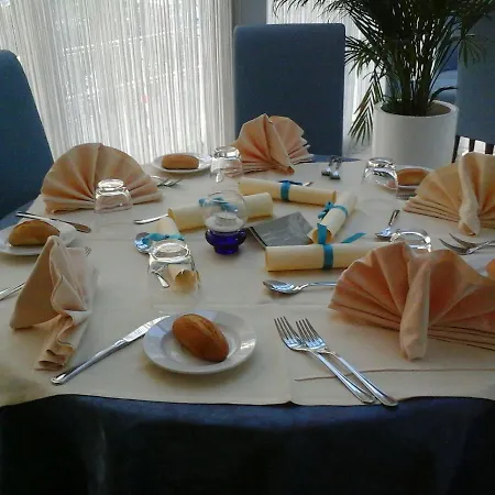 Отель Europa 3*